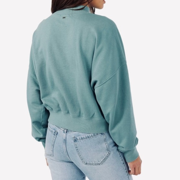 O'Neill Like New Fleece Crew Neck Sweatshirt in Turquoise Skull Print Size M - Picture 3 of 8